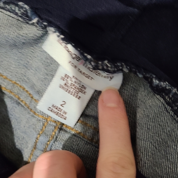 Liz Lange boot it maternity jeans over belly - Picture 2 of 3